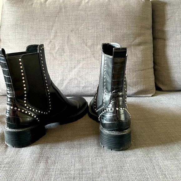 Zara Trafaluc Flat Ankle Silver Studded Boots US 9 / EU 40 - Picture 5 of 6